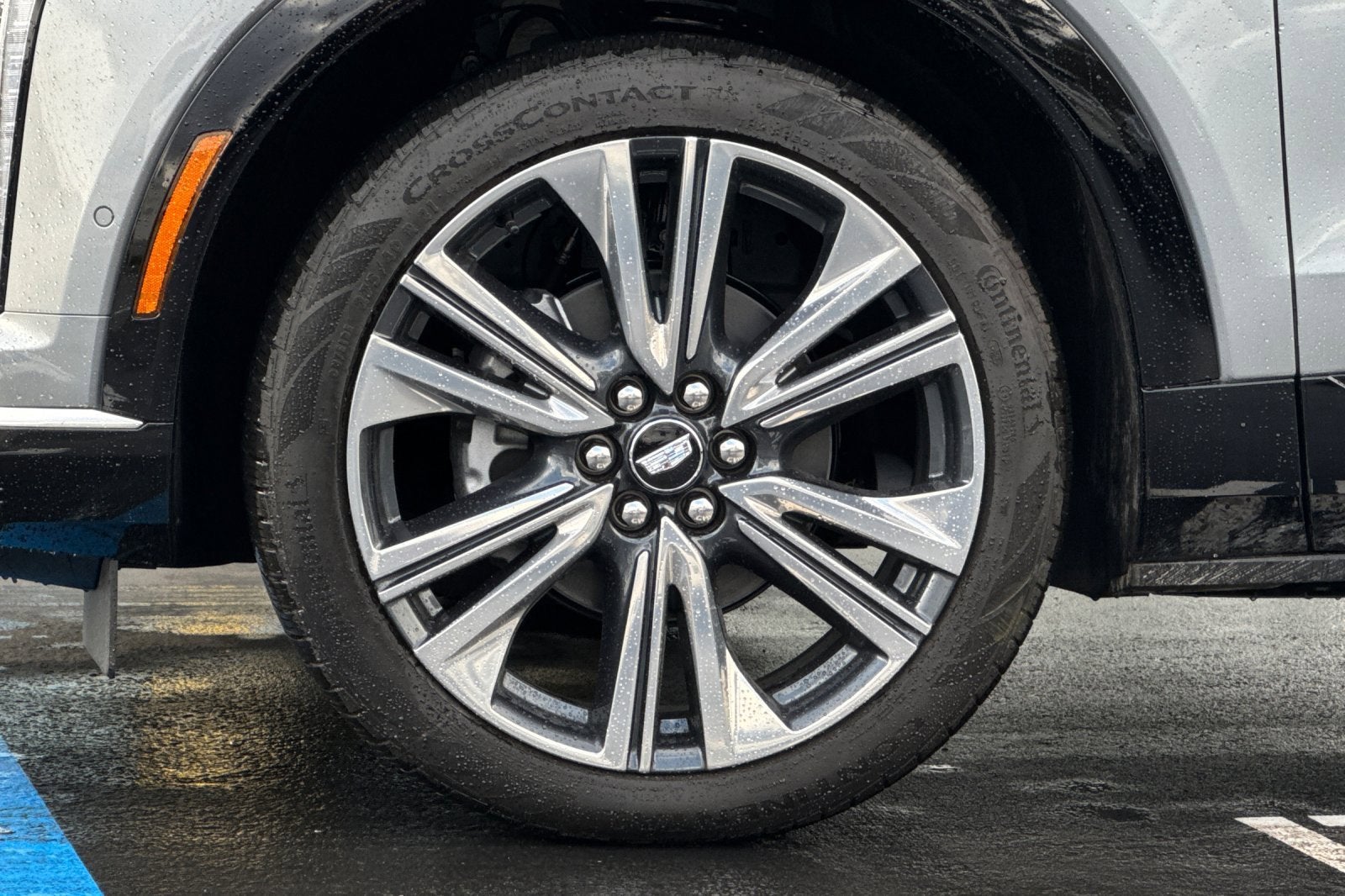 2025 Cadillac OPTIQ Luxury 2