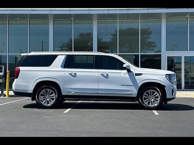 2022 GMC Yukon XL SLT