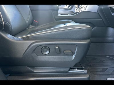 2022 GMC Yukon XL SLT