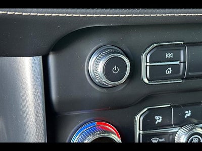 2022 GMC Yukon XL SLT