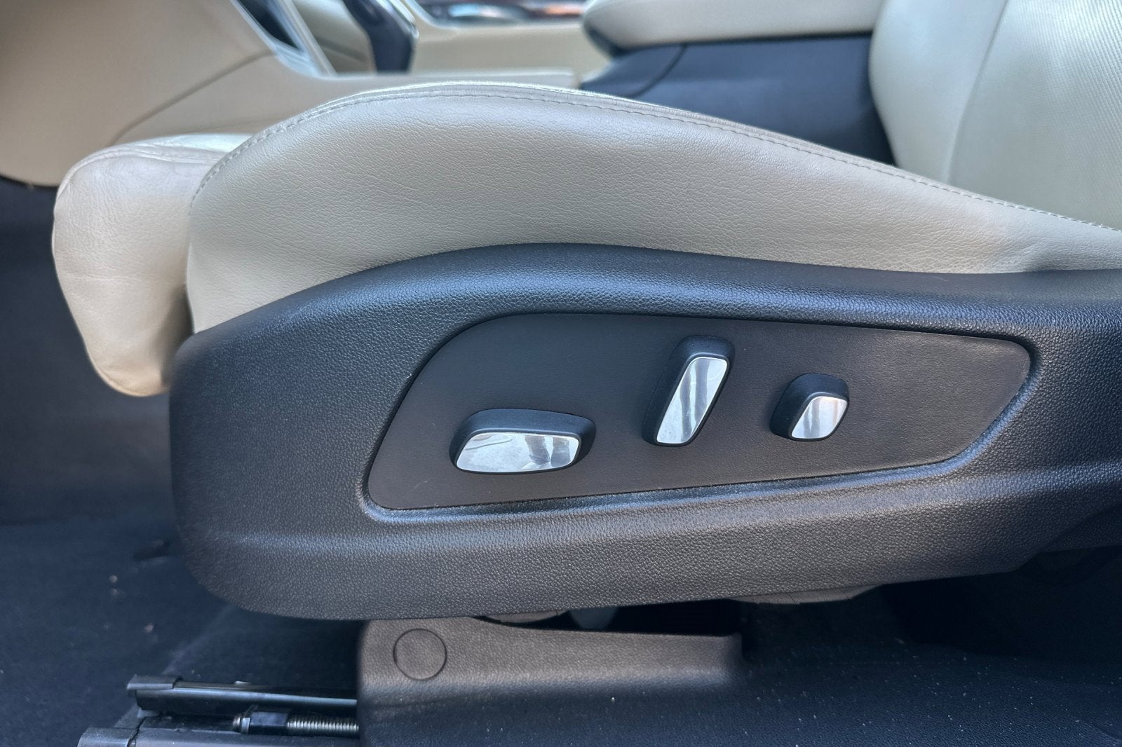 2017 Cadillac XT5 Premium Luxury FWD