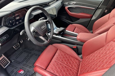 2024 Audi SQ8 e-tron Prestige