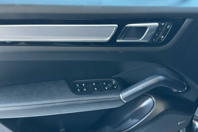 2023 Porsche Cayenne S