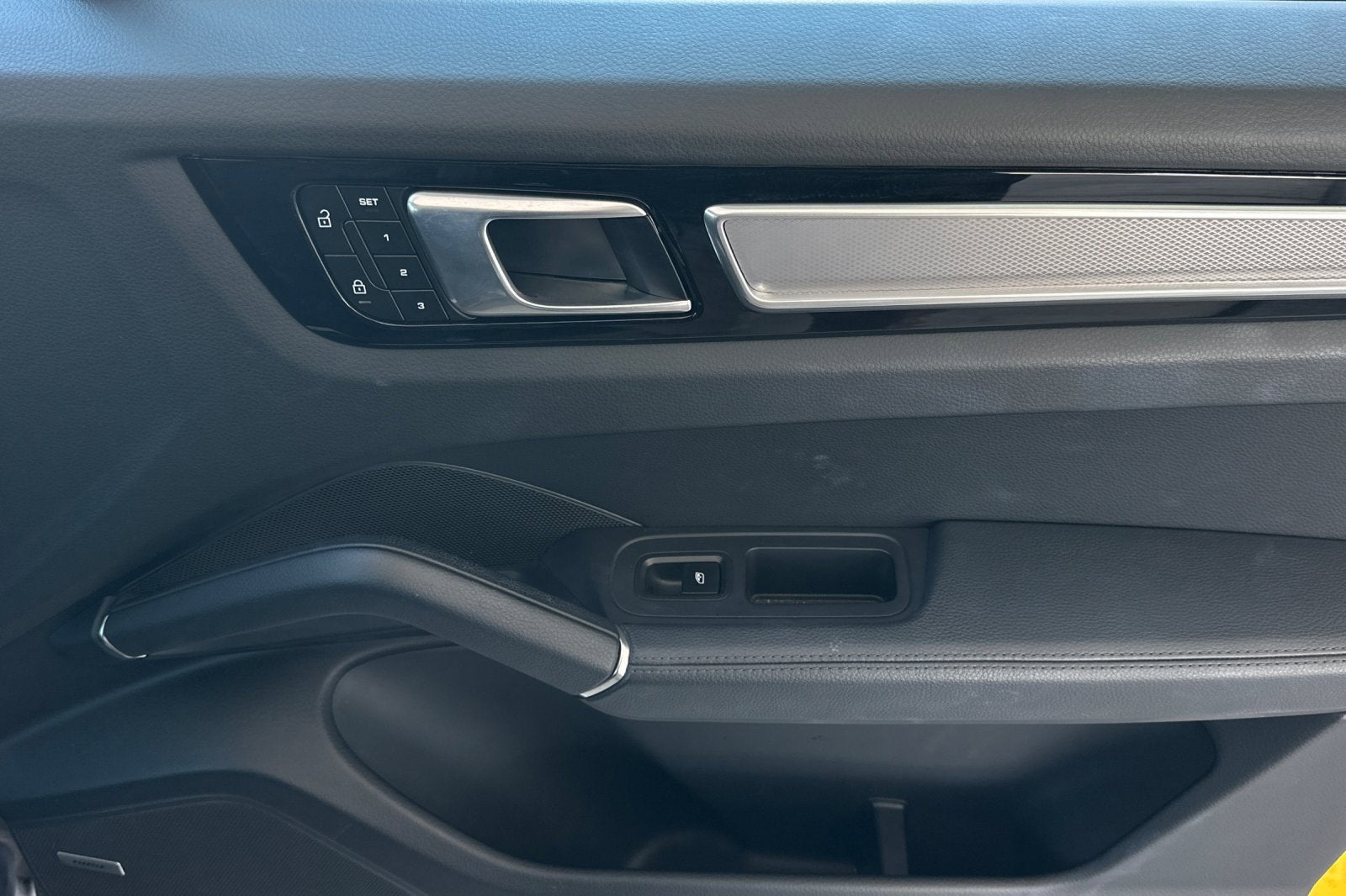 2023 Porsche Cayenne S